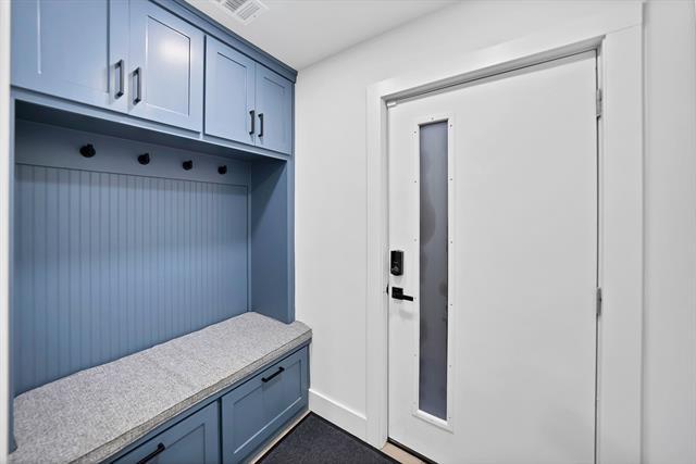 Foto del edificio - 4114 Delano Pl