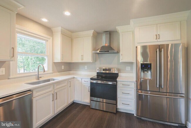 Foto del edificio - 21441 Potomac View Rd