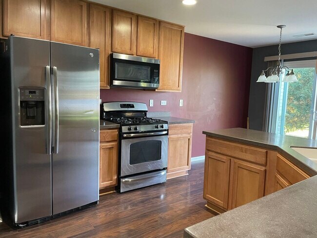 Foto del edificio - 643 Hawley Dr
