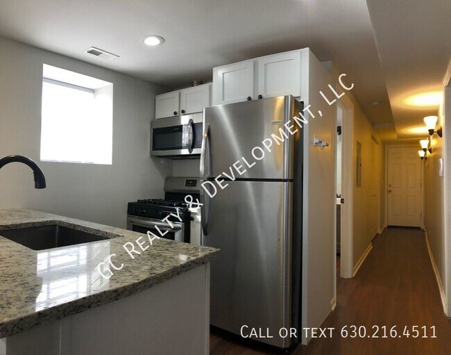 Building Photo - ***2 BDRM / 1 BTH / CENTRAL AIR / APPL INC...