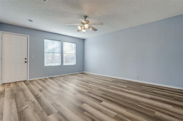 Foto del edificio - 1338 Hardned Ln