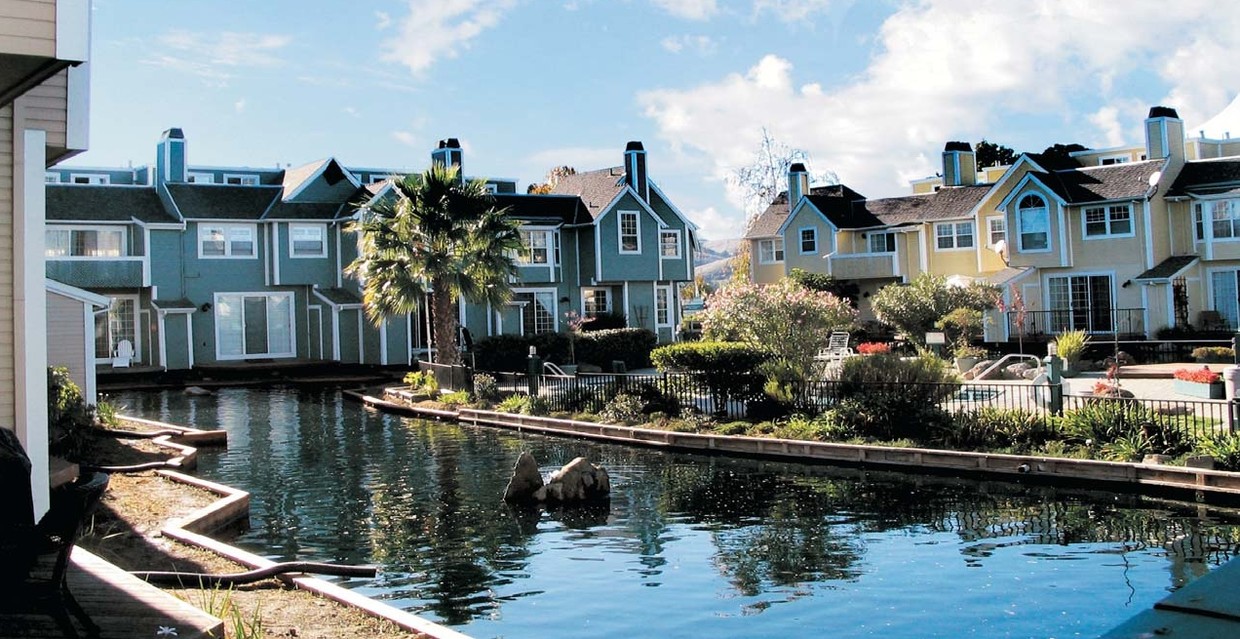 Primary Photo - B St @ Marina Village Pky