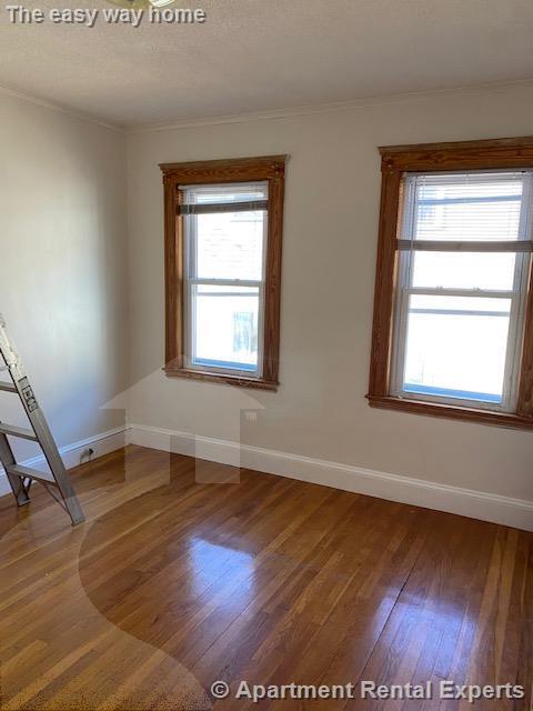 Building Photo - 64 Matignon Rd