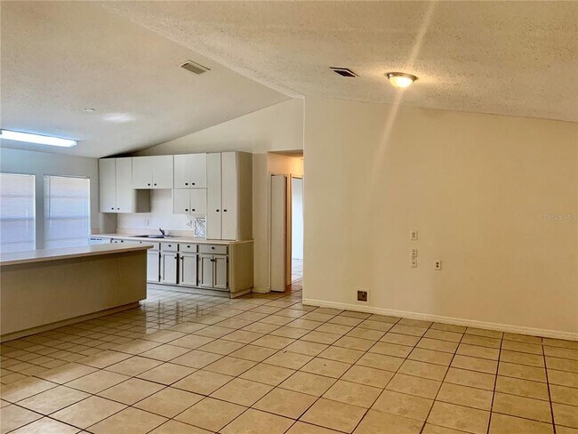 Building Photo - 6848 Rubens Ct