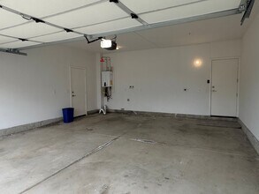 Building Photo - 242 S Redwood Ave