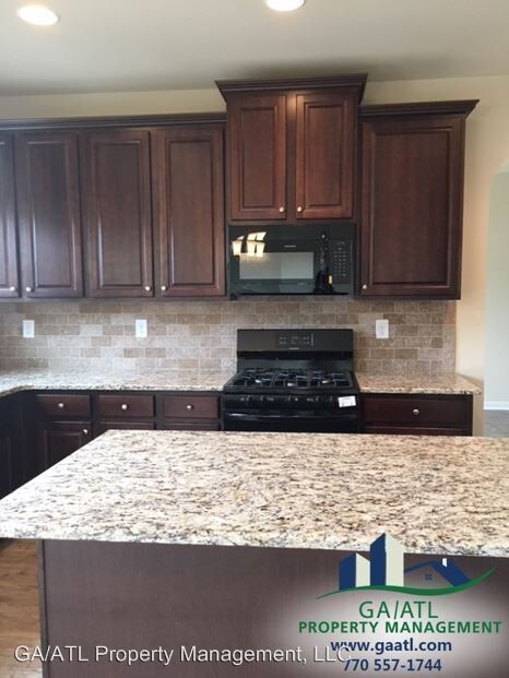 Building Photo - 611 Langley Farms Dr