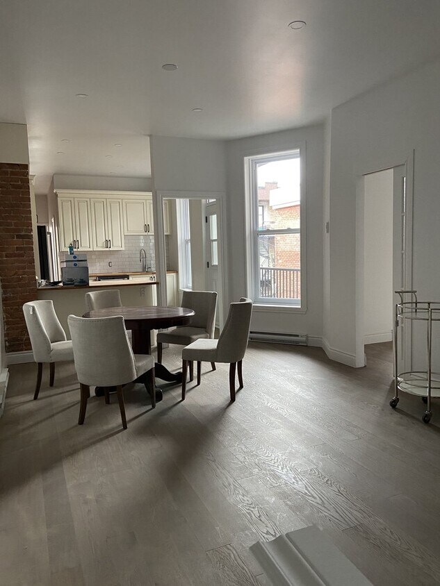 Photo principale - 4104 St Clark