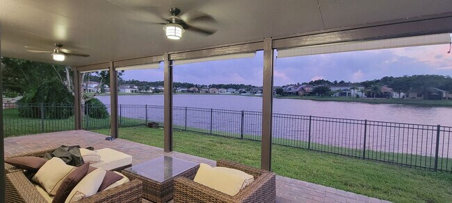 Foto del edificio - 10737 Willow Ridge Loop