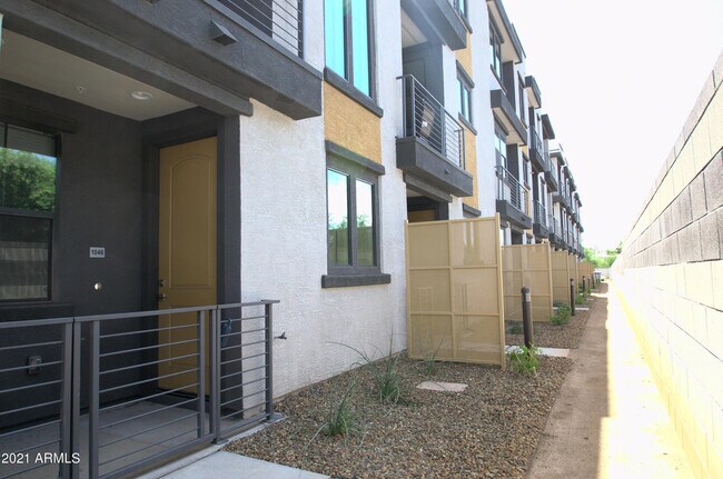 Foto del edificio - 2090 S Dorsey Ln