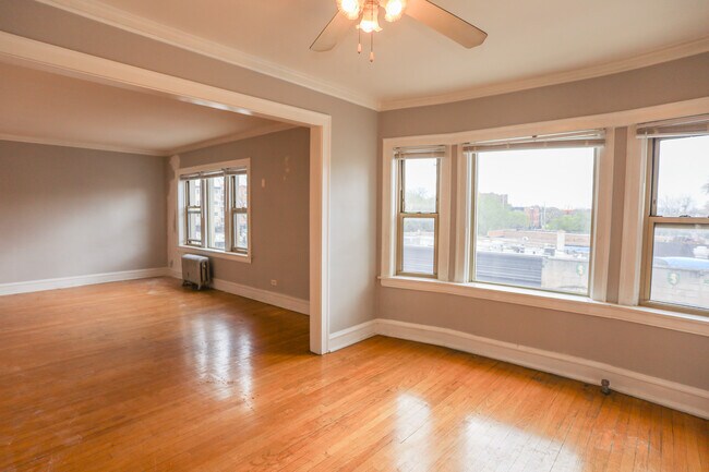 Foto del edificio - 2402 W Lunt Ave