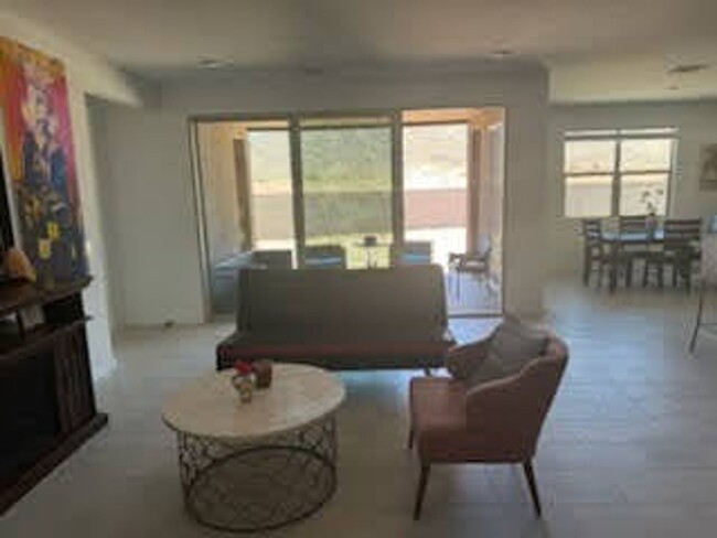 Foto del edificio - Beautiful 5 bed in Litchfield Park!