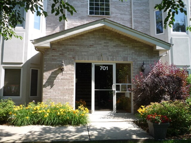 Building Photo - 701 N 5th Ave