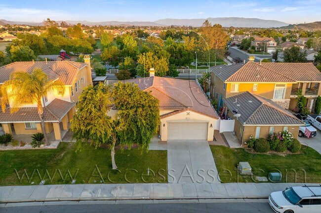 Building Photo - Beautiful 4 Bed/3 Bath Home In Winchester!