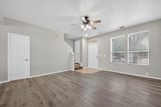 Building Photo - 16854 Pine Castle Dr
