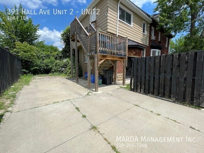 Photo du bâtiment - MODERN 1-BEDROOM/1-BATH APARTMENT+ HYDRO