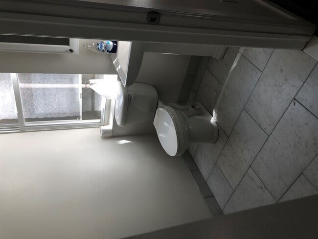 Foto del edificio - 8-10 E 21st St