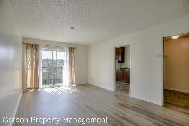 Foto del edificio - 359 20th Ave