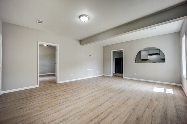 Foto del edificio - Freshly Updated 3 Bedroom House