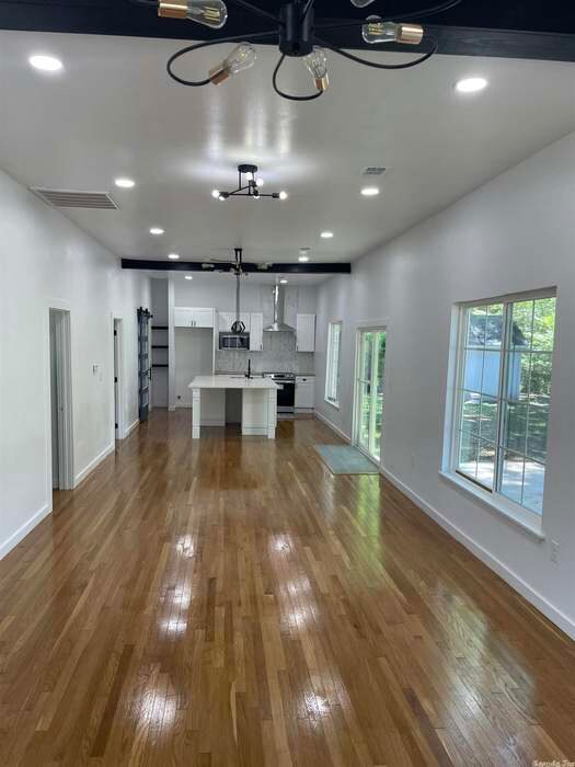Foto del edificio - 320 Brinkley St