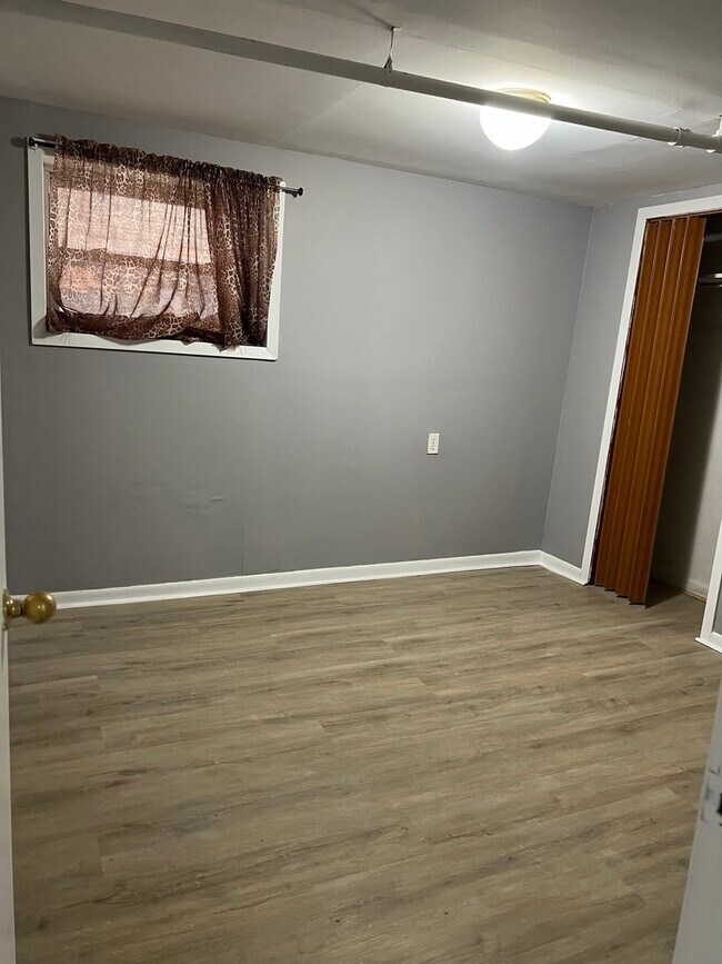 Building Photo - 6136 S Mozart St