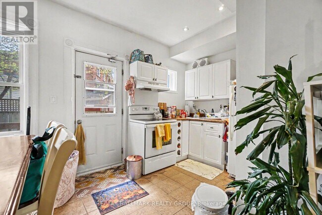 Photo du bâtiment - 1308 Shillington Ave