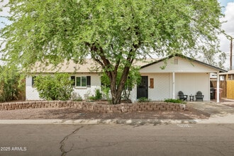 Building Photo - 1720 N 74th Pl