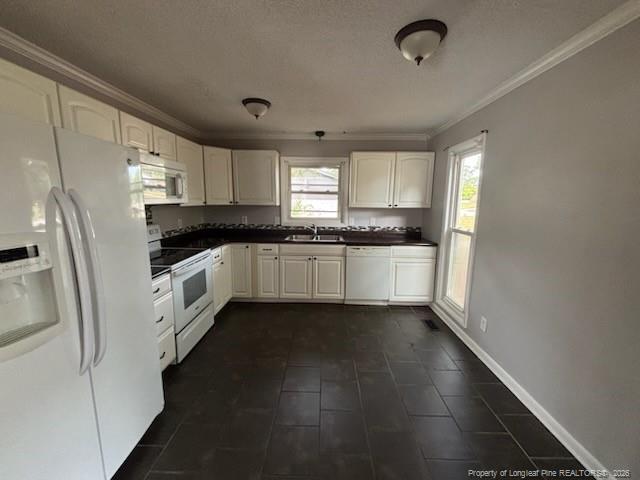Building Photo - 2043 Lakeridge Dr