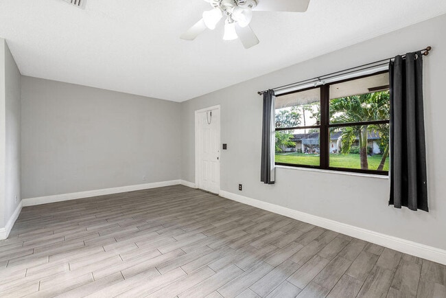 Building Photo - 4953 Freedom Cir