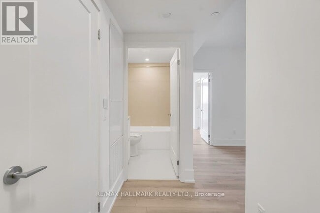 Building Photo - 89 Church St