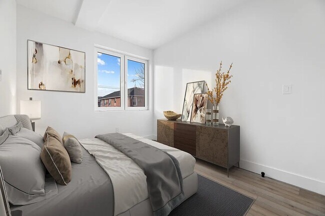 Foto del edificio - 2454 E 15th St