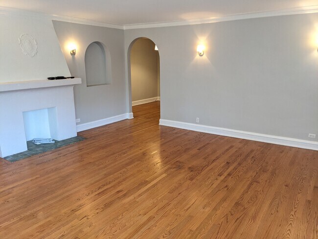 Foto del edificio - 7447 N Hoyne Ave