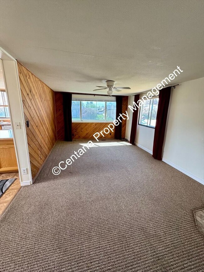 Foto del edificio - 3 bedroom 2 bathroom mobile home off of Co...