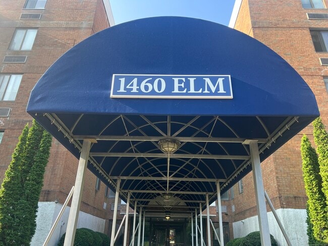 Building Photo - 1460 Elm St