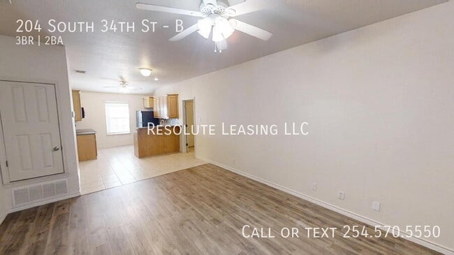 Building Photo - 204 S 34th St