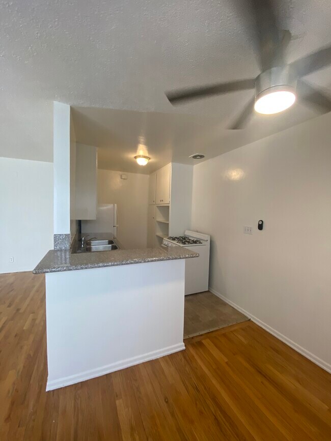 Foto del edificio - 1428 Havenhurst Dr