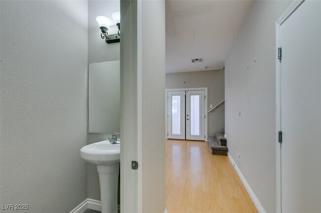 Foto del edificio - 169 Almond Ridge Pl