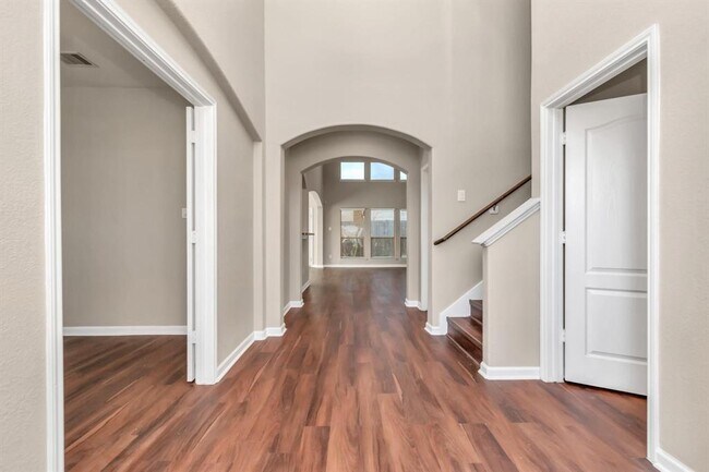 Foto del edificio - 13930 Goodridge Dr