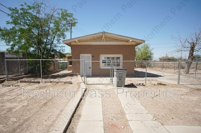 Building Photo - 7600 Franklin Dr