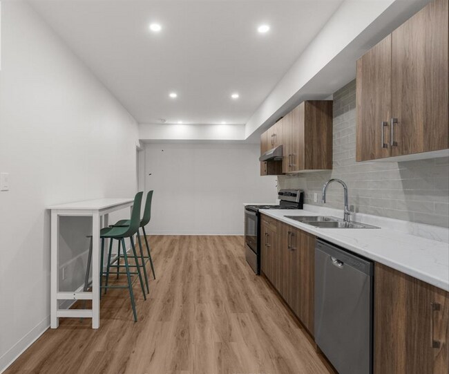 Photo du bâtiment - 185 Randolph Ave