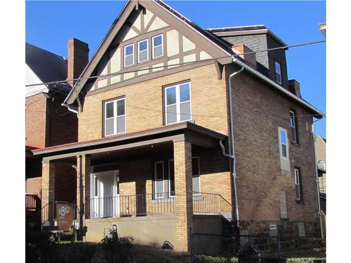 Photo - 5525 Margaretta St