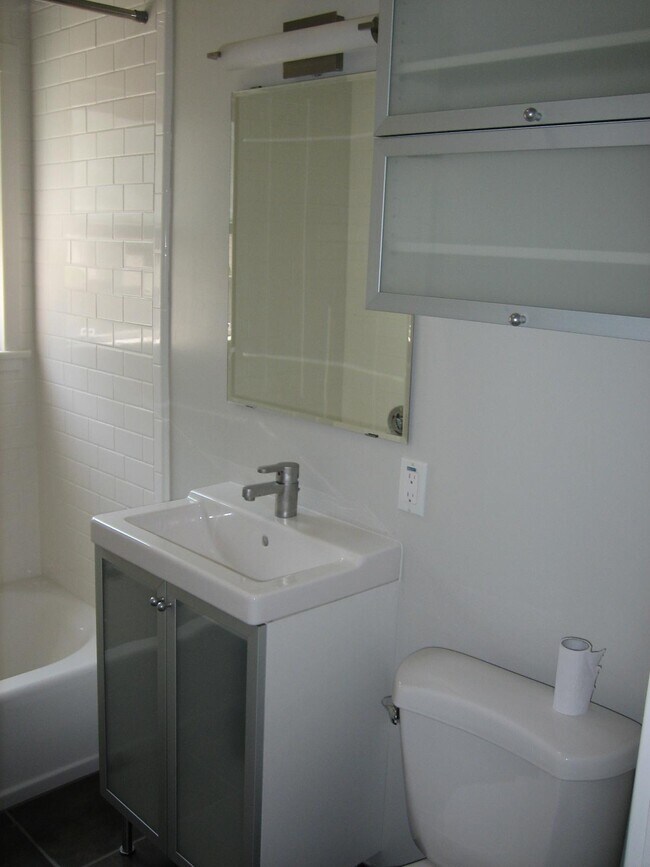 Foto del edificio - 1818 Santa Ynez St