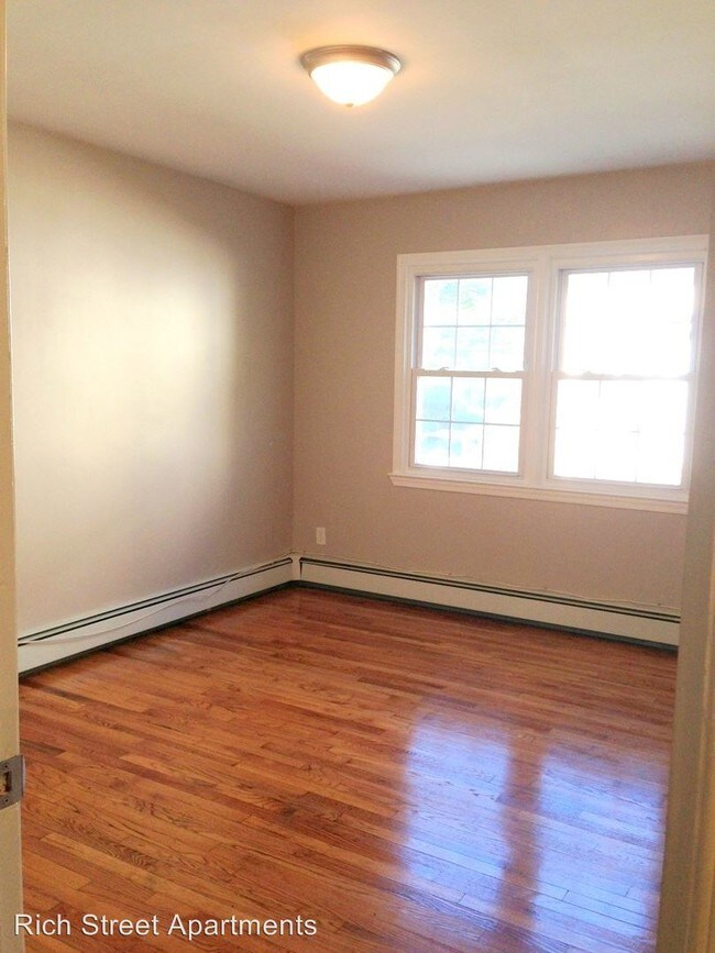 46 Rich St, Irvington, NJ 07111 Condo for Rent in Irvington, NJ