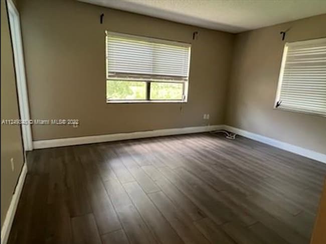 Building Photo - 8550 SW 149th Ave