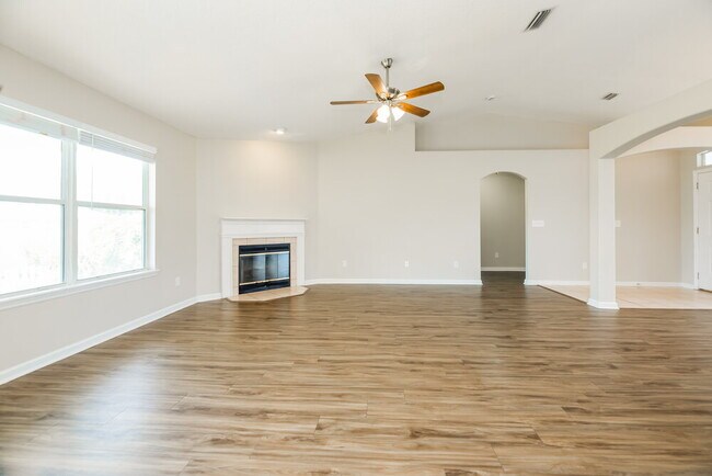 Building Photo - 3021 Captiva Bluff Cir