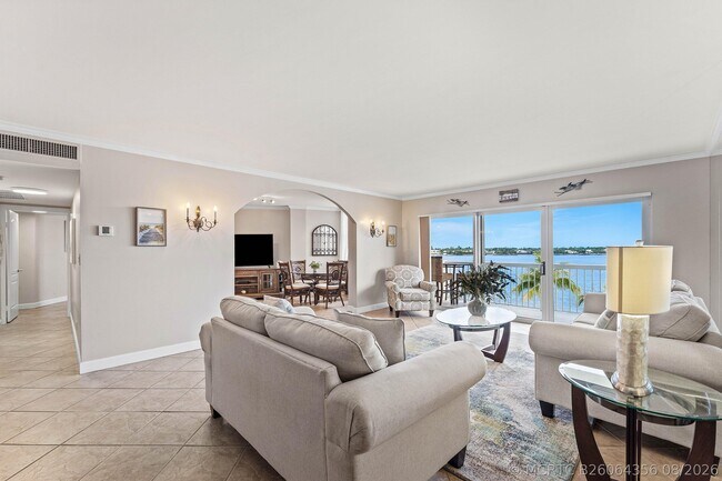 Building Photo - 2600 N Flagler Dr