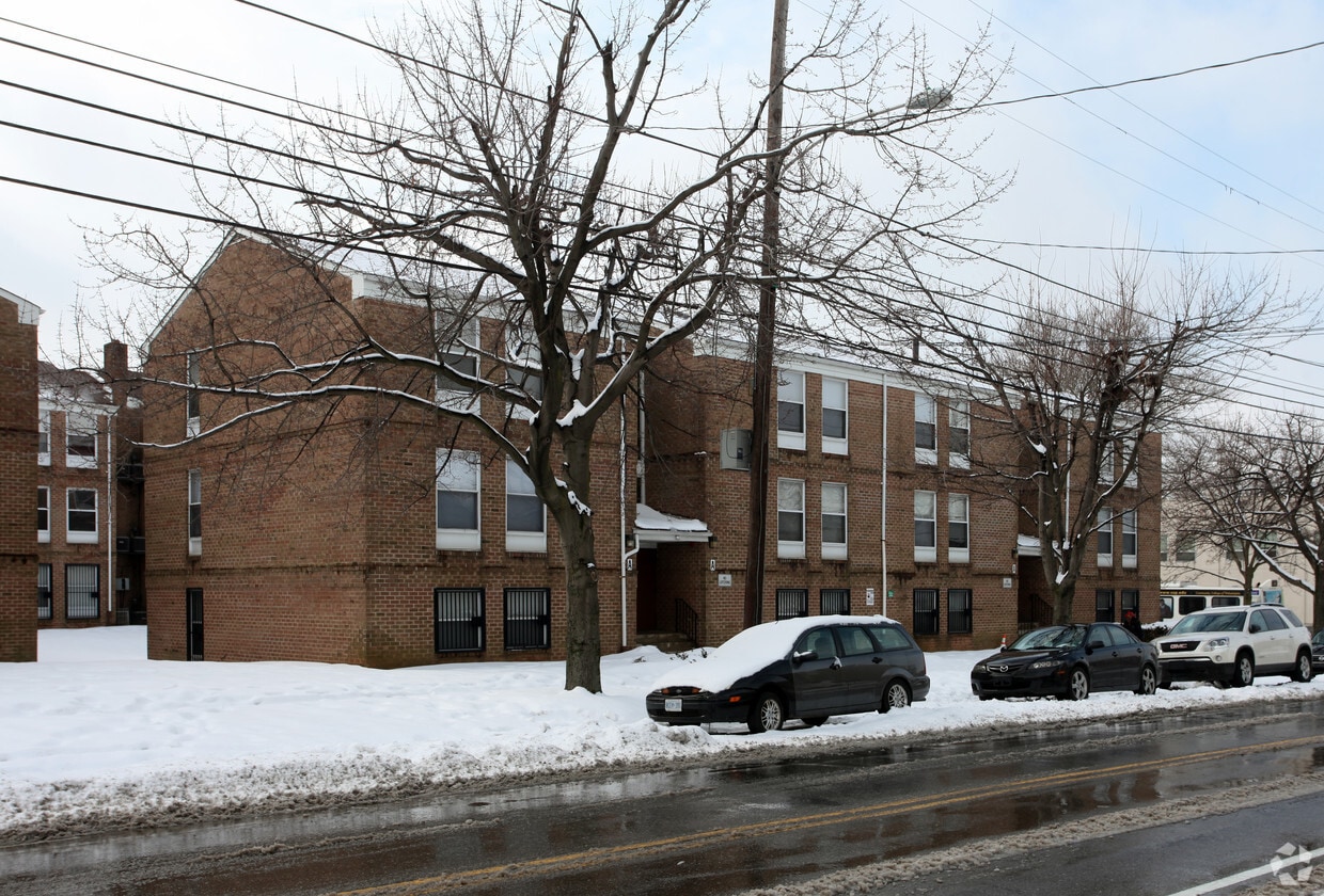 Center Post Village Apartments in Philadelphia, PA