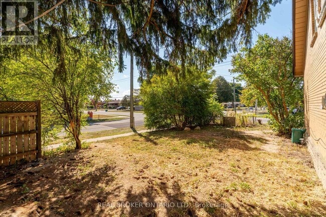 Building Photo - 301 Franklin St N