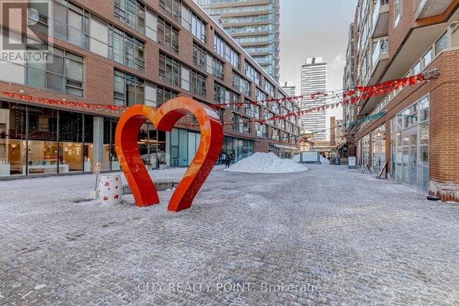 Photo du bâtiment - 35 Parliament St