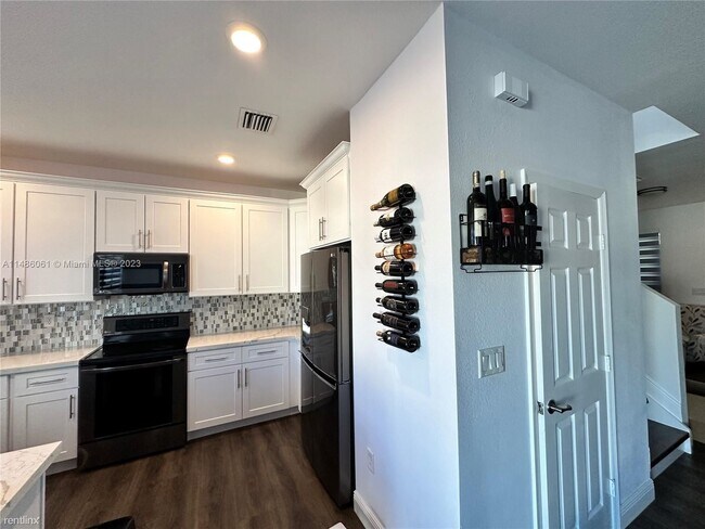 Foto del edificio - 5 br, 3 bath House - 3577 W 94th Ter