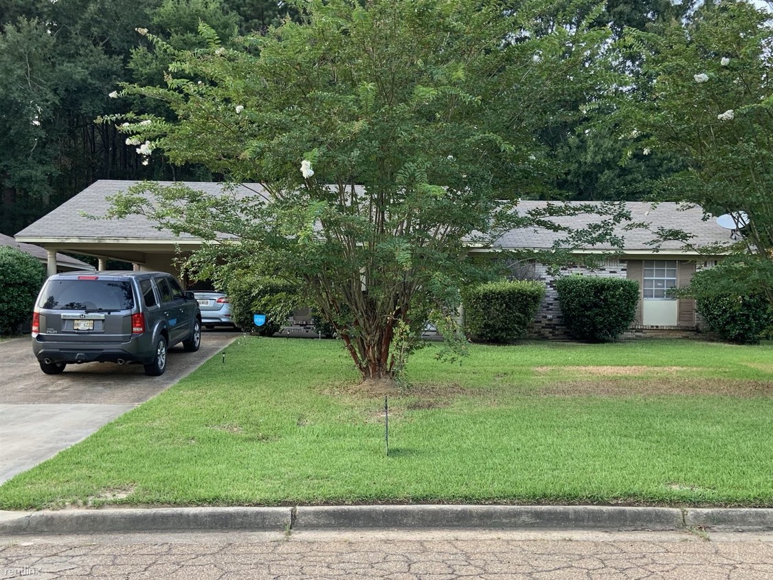 Primary Photo - 3 br, 2 bath House - 4976 Oak Creek Dr